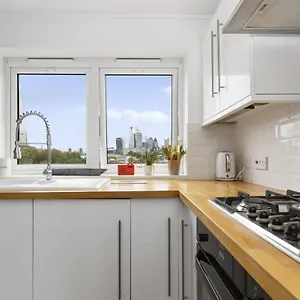 Apartment Stylish 2br Flat Bridge Views, London