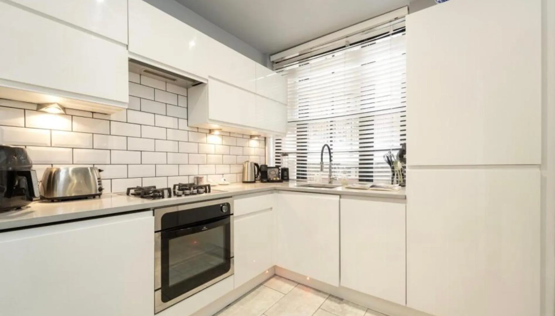 Tower Bridge Shad Thames Chiq Gated Parking Apartment London